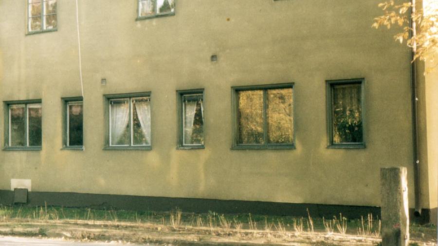 Huset före tilläggsisolering på 1980-talet.